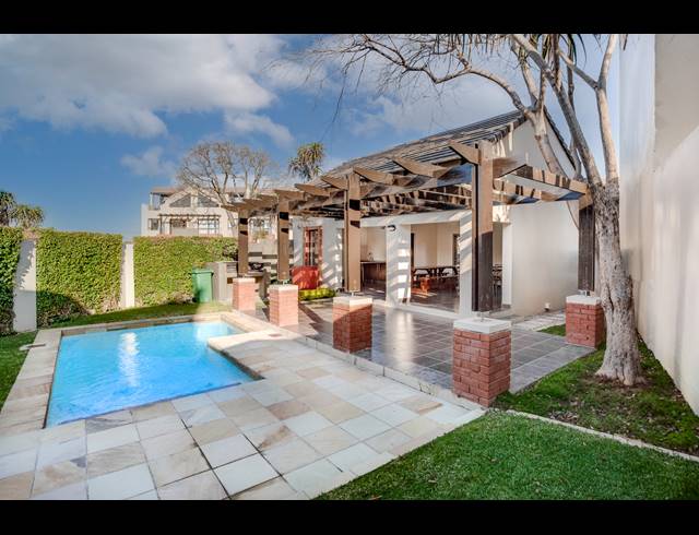 1 BEDROOM APARTMENT FOR SALE IN LONEHILL